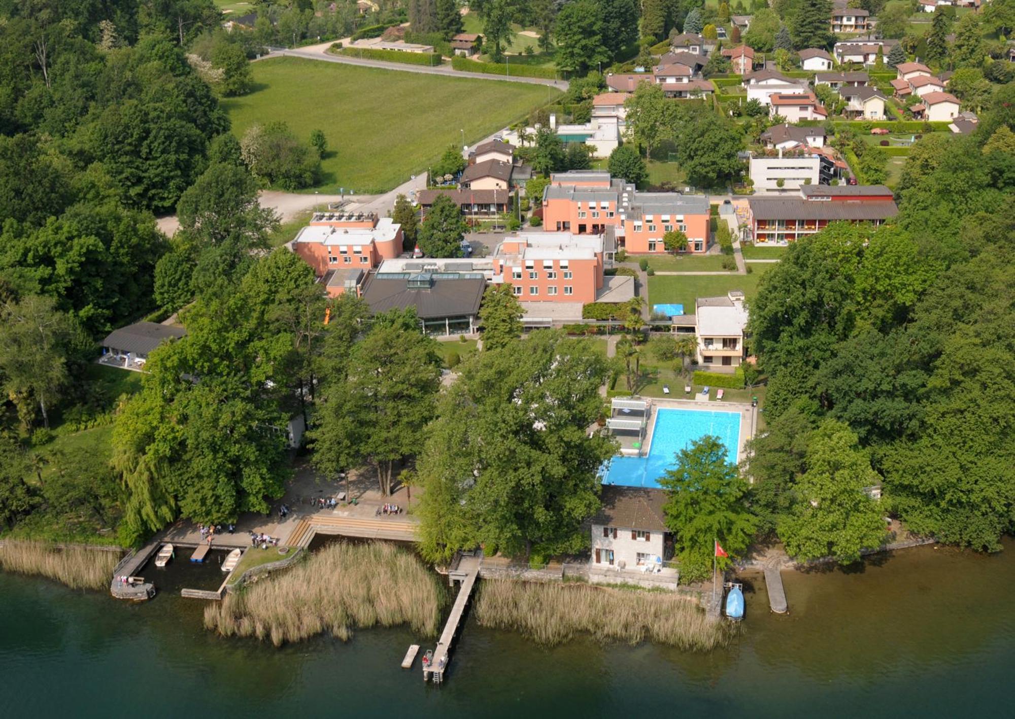Centro Magliaso Hotel Bagian luar foto